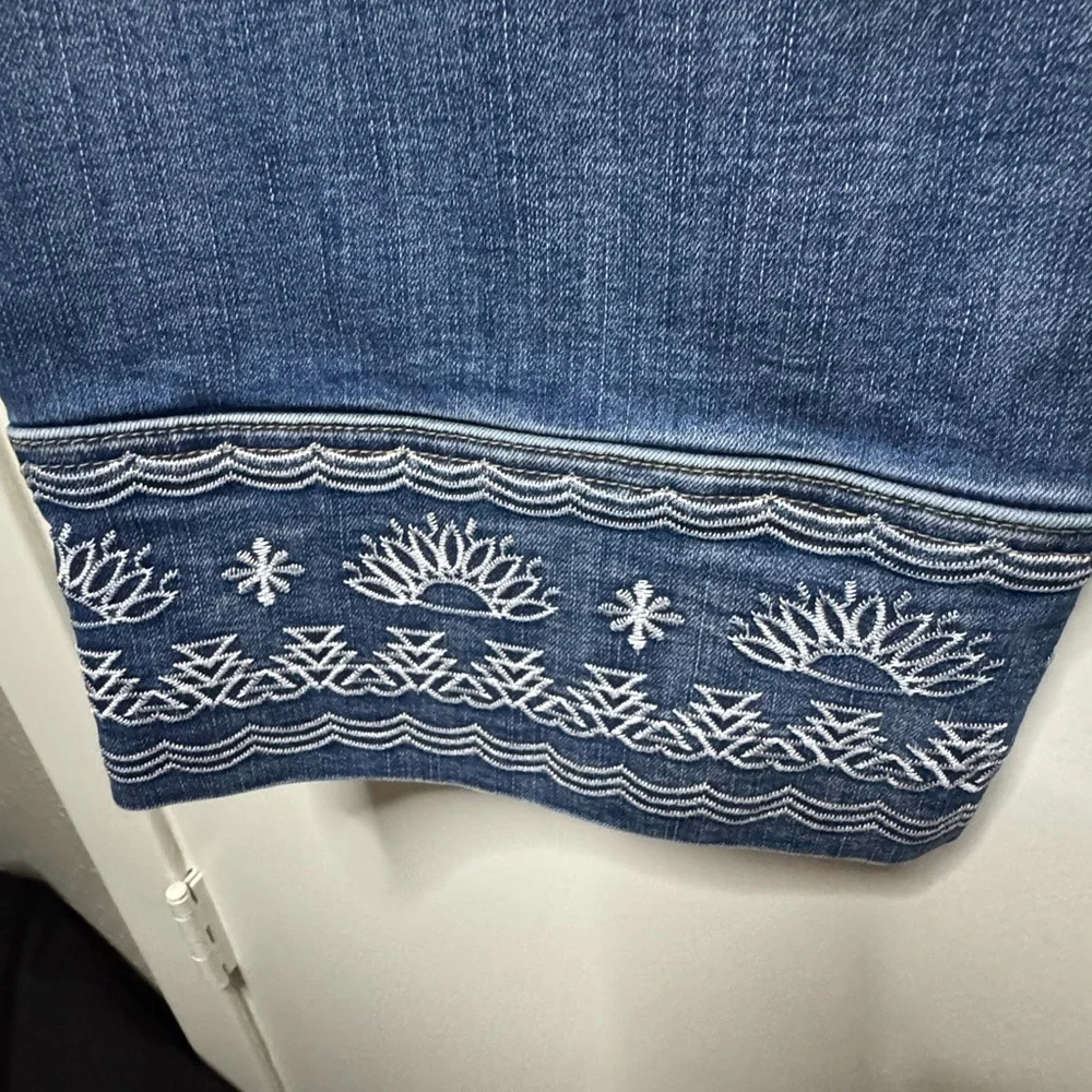 NWT - Women's Blue Flare & Wide Leg Jeans with Embroidered Hem